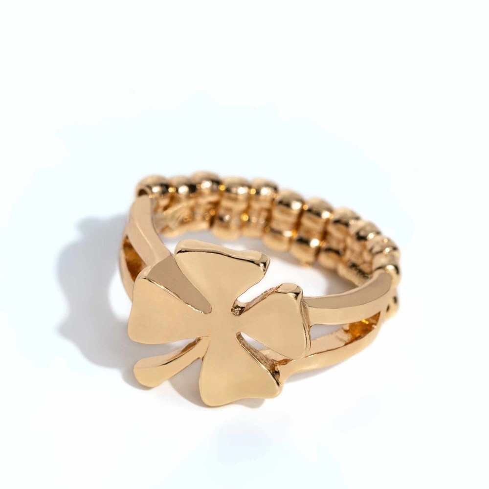 Gold Clover Ring